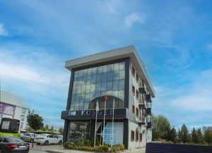64493f2c0661694661051e0d_bulent-kavan-plaza-galeri1